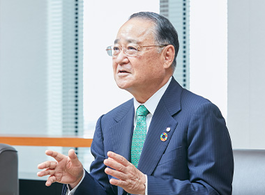 Outside Director Kazuaki Kama