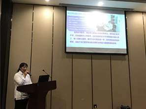 Presentation by a doctor in Babao township